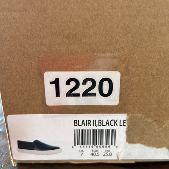 Vince Blair II Black Leather Slip On Sneakers Minimalist NEW EU 40.5 /US 10.5 - Picture 11 of 11